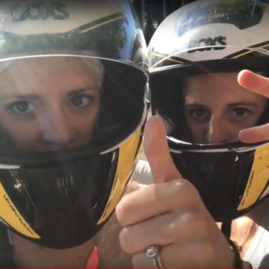 Agence Unami - La vie à l'agence - Flora et Charlotte au karting